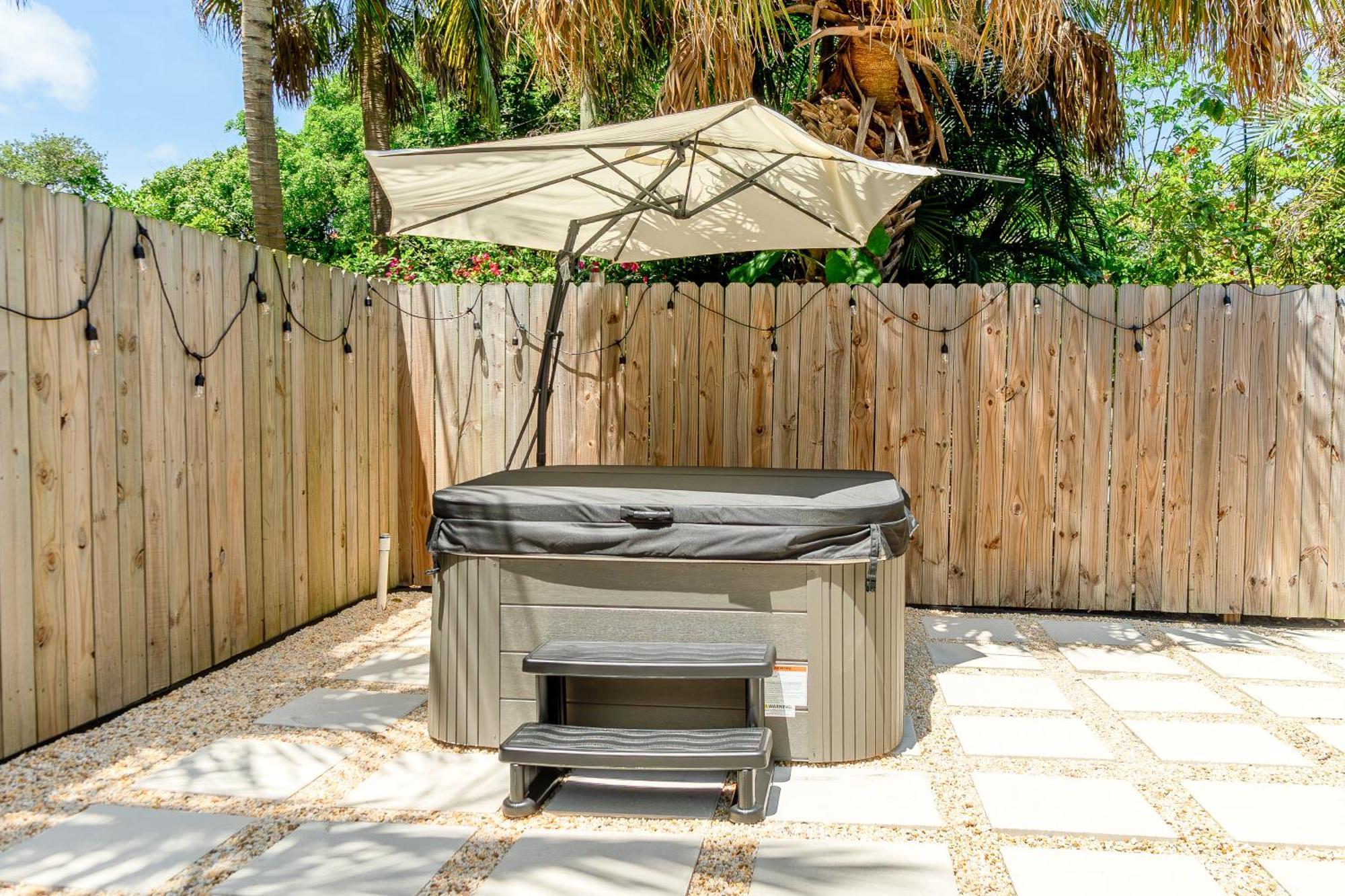 West Palm Beach Elegant 5Br With Hot Tub And Fire Pit Near Beach Bagian luar foto
